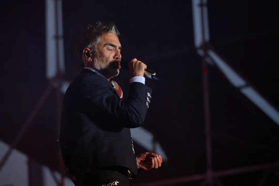 ALEJANDRO FERNÁNDEZ - MÚSICA EN GRANDE 2023 - EL REY LAGARTÓN (24) (1)