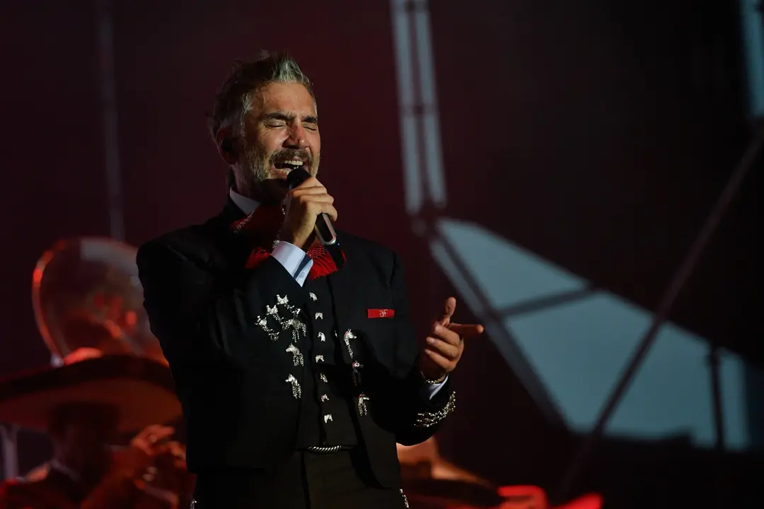 ALEJANDRO FERNÁNDEZ - MÚSICA EN GRANDE 2023 - EL REY LAGARTÓN (28) (1)