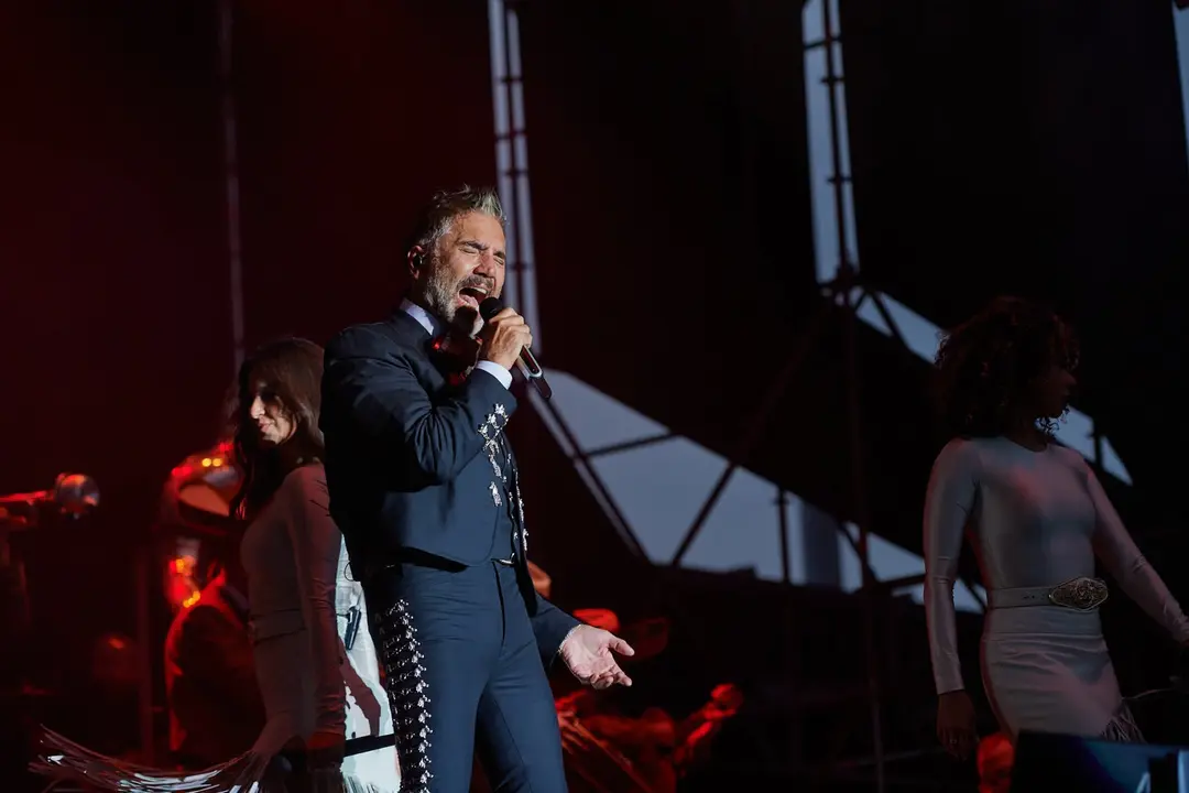 ALEJANDRO FERNÁNDEZ - MÚSICA EN GRANDE 2023 - EL REY LAGARTÓN (31) (1)