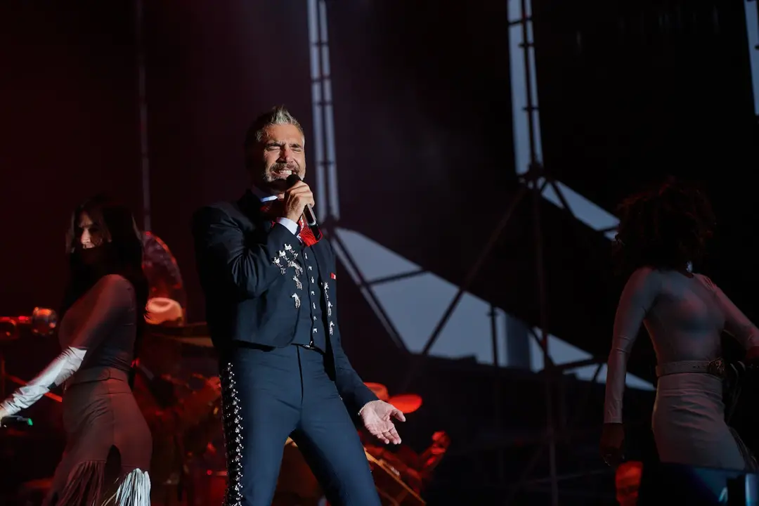 ALEJANDRO FERNÁNDEZ - MÚSICA EN GRANDE 2023 - EL REY LAGARTÓN (32) (1)