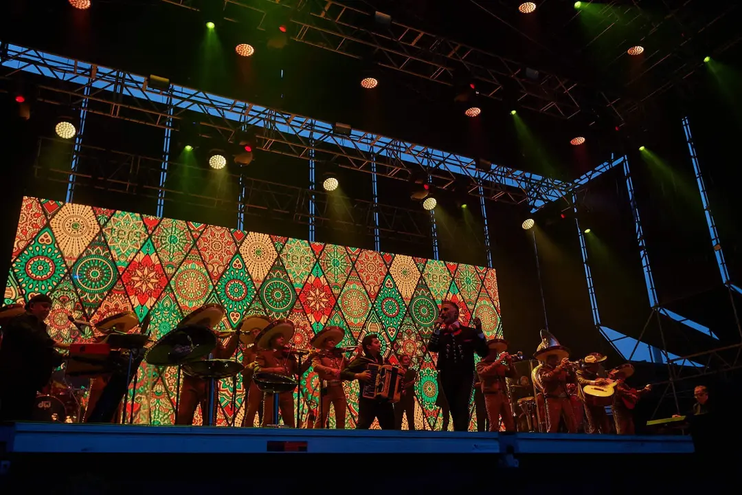 ALEJANDRO FERNÁNDEZ - MÚSICA EN GRANDE 2023 - EL REY LAGARTÓN (33) (1)