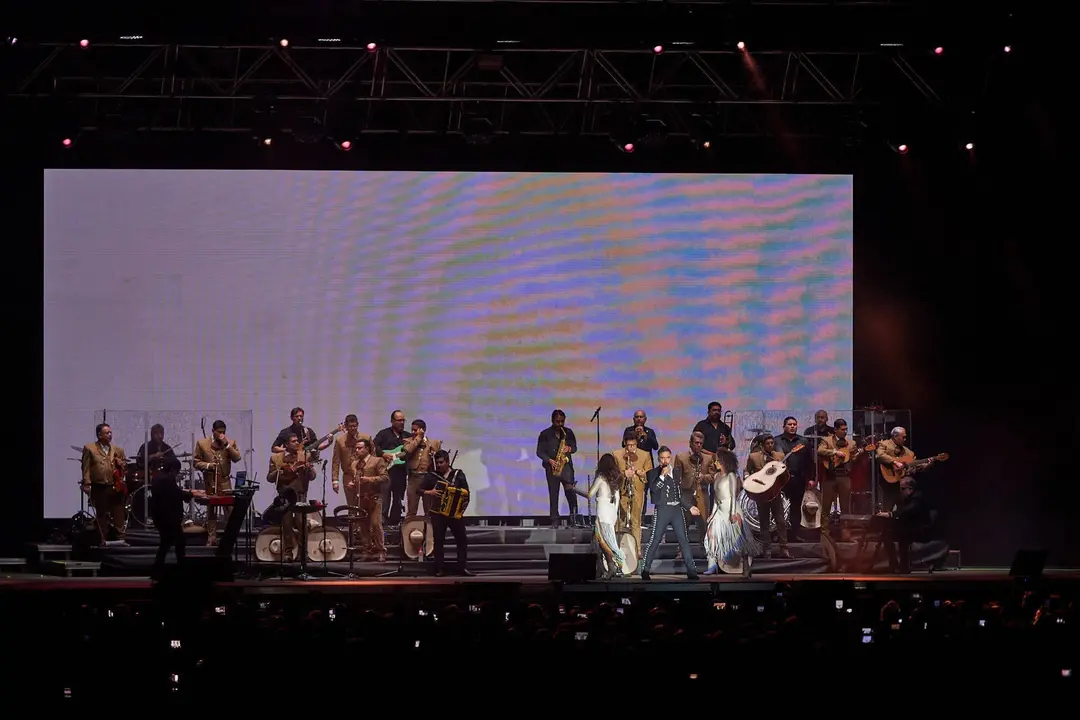 ALEJANDRO FERNÁNDEZ - MÚSICA EN GRANDE 2023 - EL REY LAGARTÓN (56) (1)