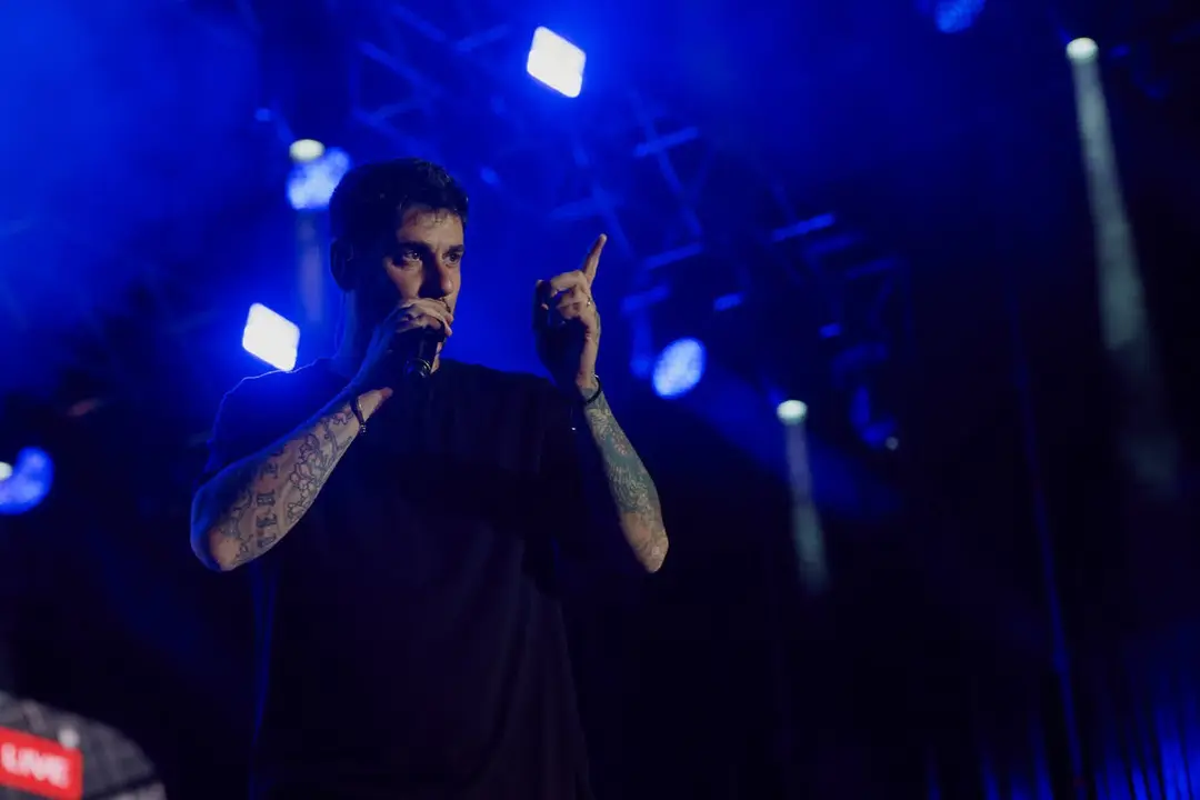 MELENDI - MÚSICA EN GRANDE 2023 - EL REY LAGARTÓN (22) (1)