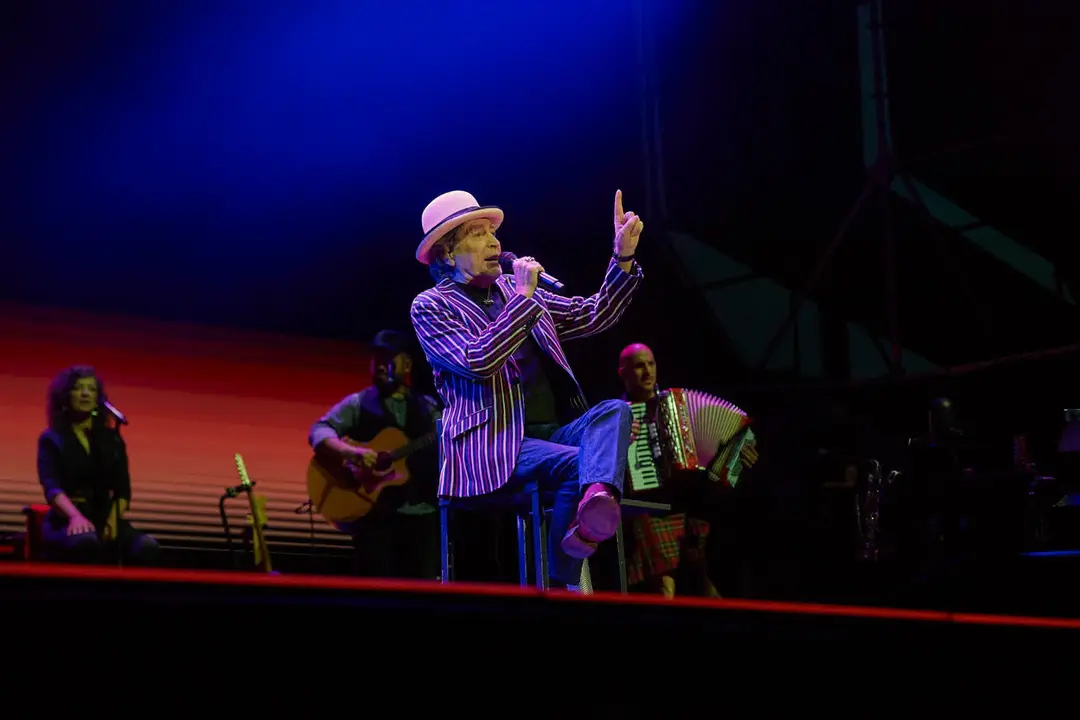 JOAQUÍN SABINA - TORRELAVEGA - EL REY LAGARTÓN (35) (1)