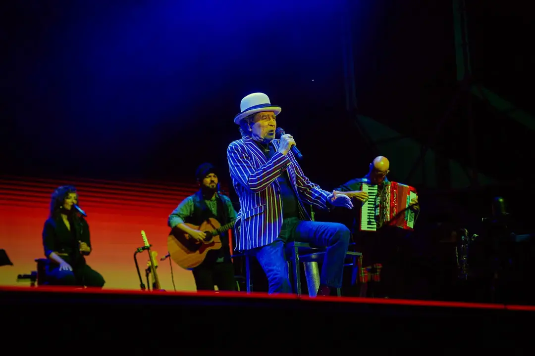 JOAQUÍN SABINA - TORRELAVEGA - EL REY LAGARTÓN (38) (1)