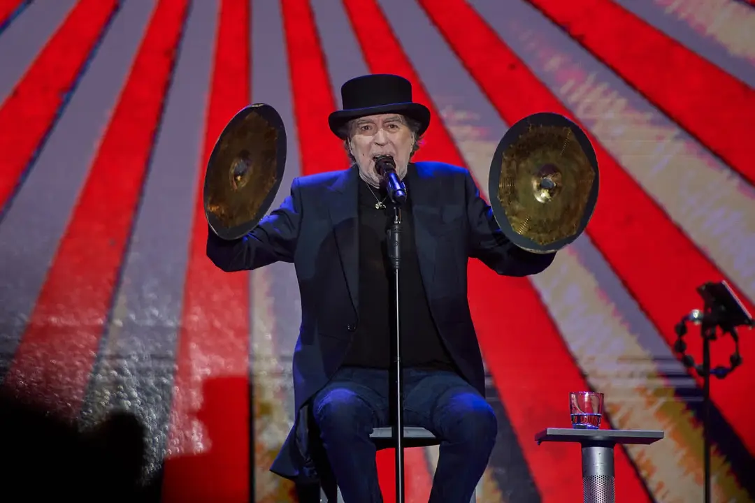 JOAQUÍN SABINA - TORRELAVEGA - EL REY LAGARTÓN (58) (1)