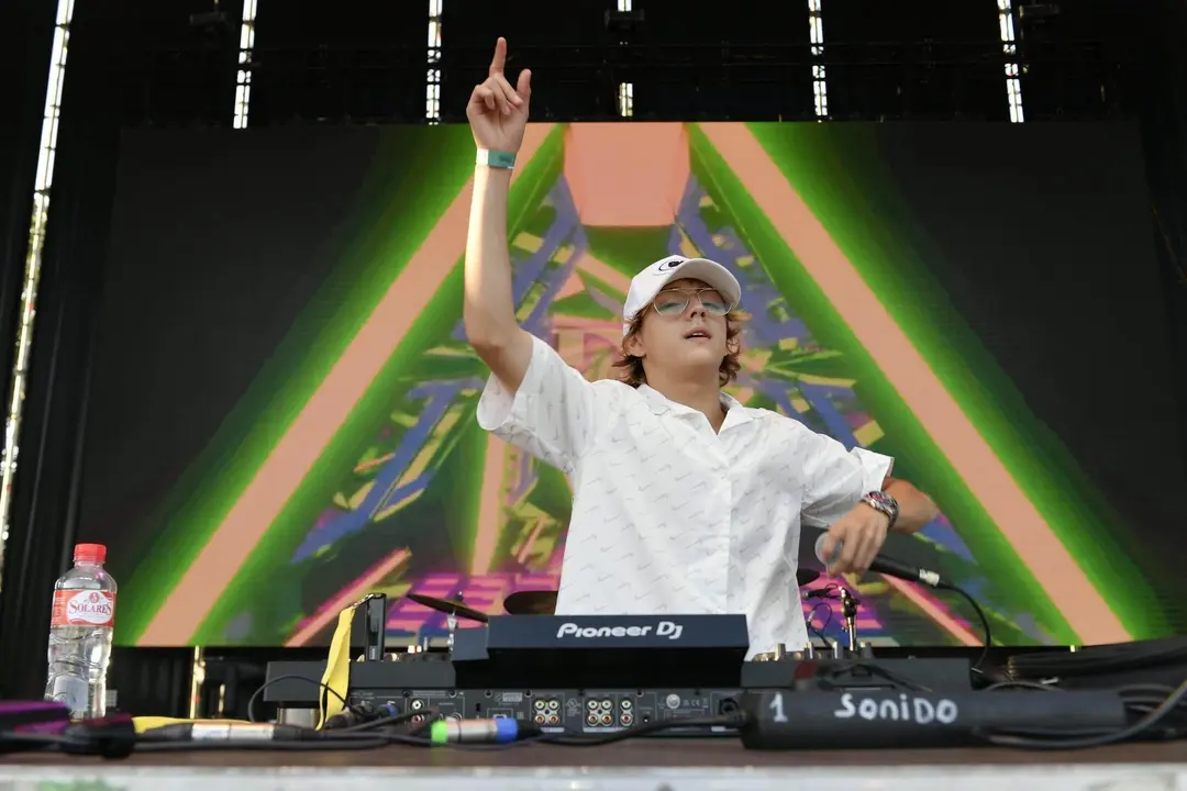 VIVE LA FERIA 2023 - JORNADA 1 - &copy;EL REY LAGARTÓN - DJ IVI (1)