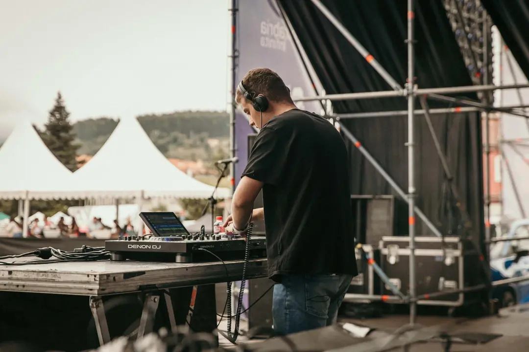 VIVE LA FERIA 2023 - JORNADA 2 - &copy;PABLO CAMPILLO - ADRIÁN DEERRE (6) (1)