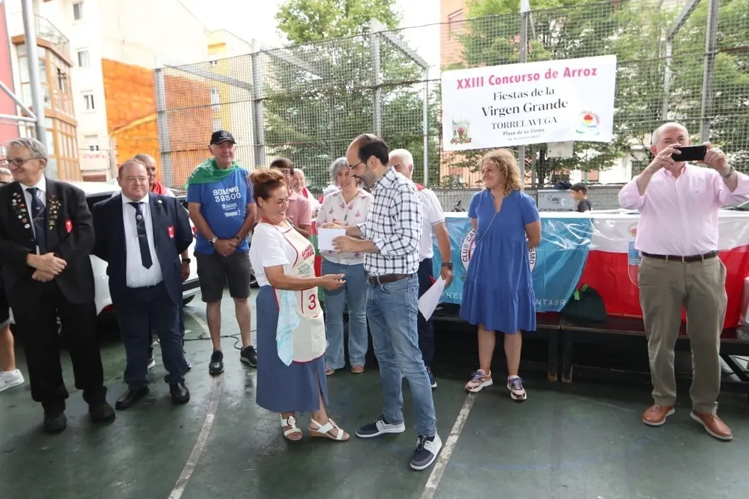 b2151ea2-aec7-42c0-ac65-2894a39fdd15