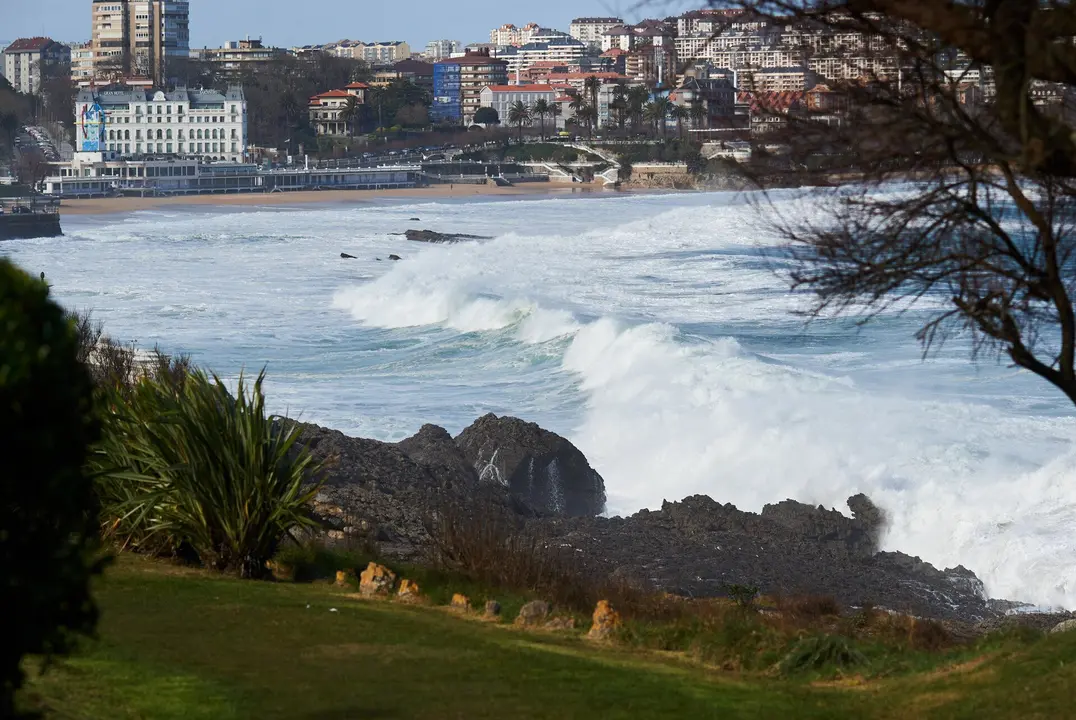 25FEB22 SANTANDER

EP Temporal Maritimo 
  

Fotos: juan manuel serrano arce