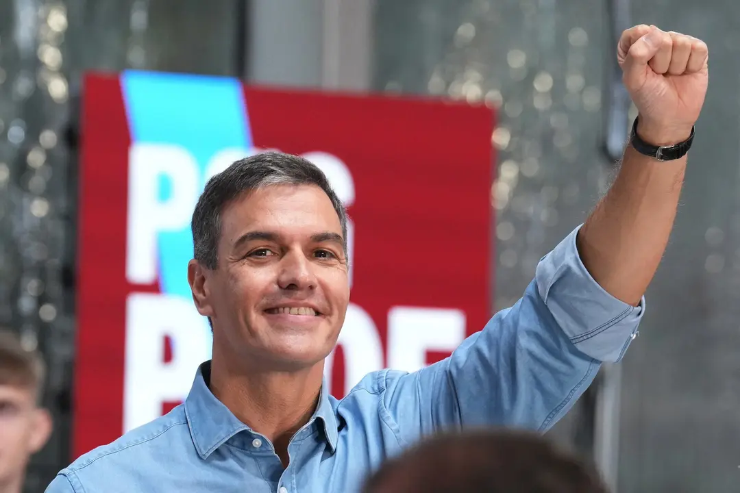 Pedro Sanchez asiste a mintin en comida socialista en Sig&uuml;eiro, concello de oroso