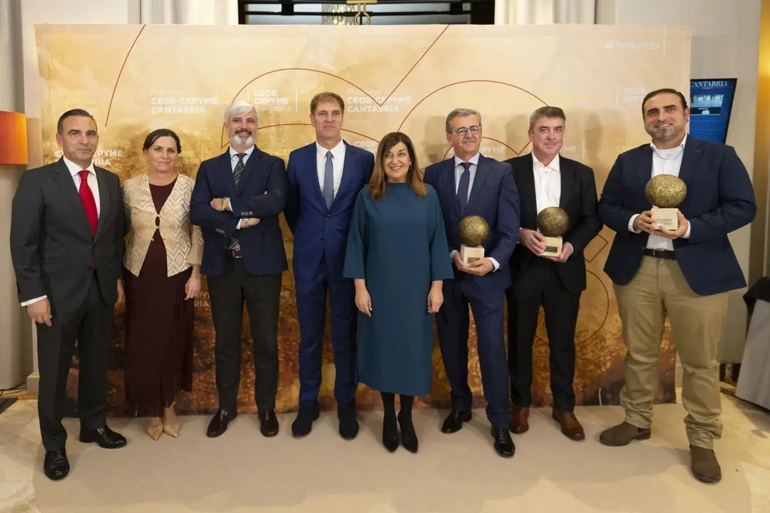 20:30 horas. Hotel Bah&iacute;a
La presidenta del Gobierno de Cantabria, Mar&iacute;a Jos&eacute; S&aacute;enz de Buruaga, asiste a la entrega de los VI Premios CEOE-CEPYME Cantabria 2023. 9 NOVIEMBRE 2023 &copy; Miguel De la Parra