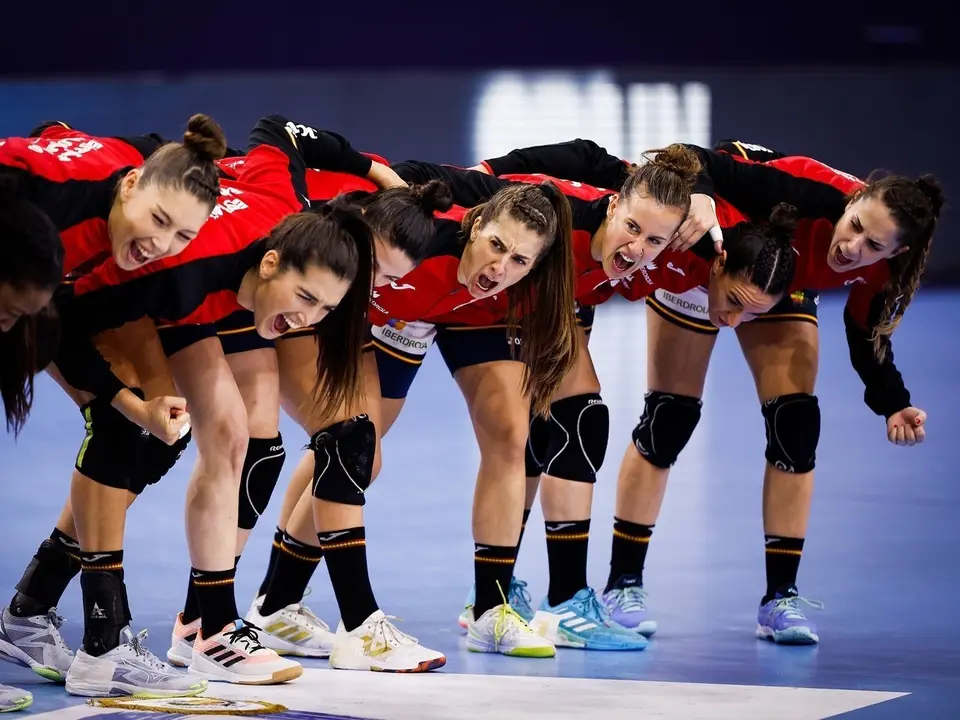 Lara GONZALEZ ORTEGA, Jennifer Maria GUTI&Eacute;RREZ BERMEJO, Silvia ARDERIUS, Esther ARROJER&Iacute;A ARANTZAZISTROKE and Carmen CAMPOS COSTA, Romania vs Spain, EHF 2022 Women's Euro - Slovenia, North Macedonia, Montenegro, Skopje, North Macedonia, 11.11.2022, Mandatory Credit &copy; Anze Malovrh / kolektiff