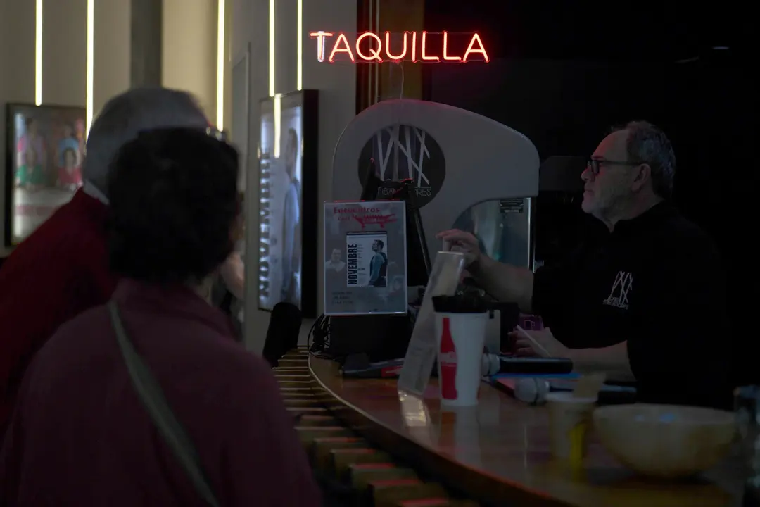 La Fiesta del Cine regresa del 15 al 18 de mayo en los Cines Embajadores, a 14 de abril de 2023, en Madrid (Espa&ntilde;a). La 20&ordf; edici&oacute;n de la Fiesta del Cine se celebrar&aacute; en toda Espa&ntilde;a del 15 al 18 de mayo, fechas en las que los espectadores podr&aacute;n disfrutar de todas las pel&iacute;culas de la cartelera al precio especial de 3,50 euros por entrada. Las acreditaciones para participar en el evento se pueden conseguir desde ayer, 13 de abril, y la venta anticipada de las entradas comenzar&aacute; el pr&oacute;ximo 10 de mayo.