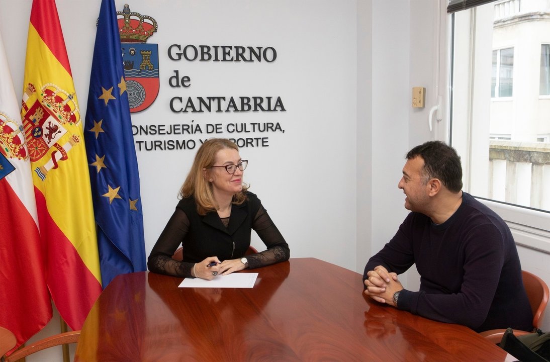 10.30.- Despacho de la consejera
La consejera de Cultura, Turismo y Deporte, Eva Guillermina Fernández, se reúne con el alcalde de Marina de Cudeyo.
