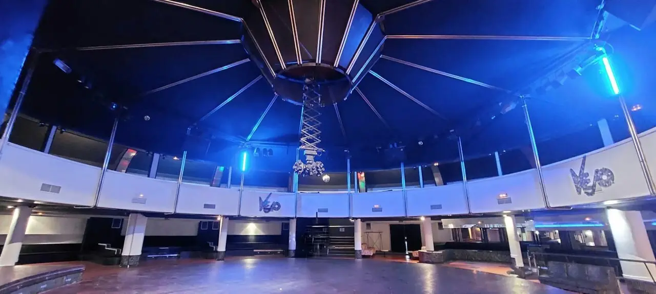 Interior de la Sala de Fiestas Vejo