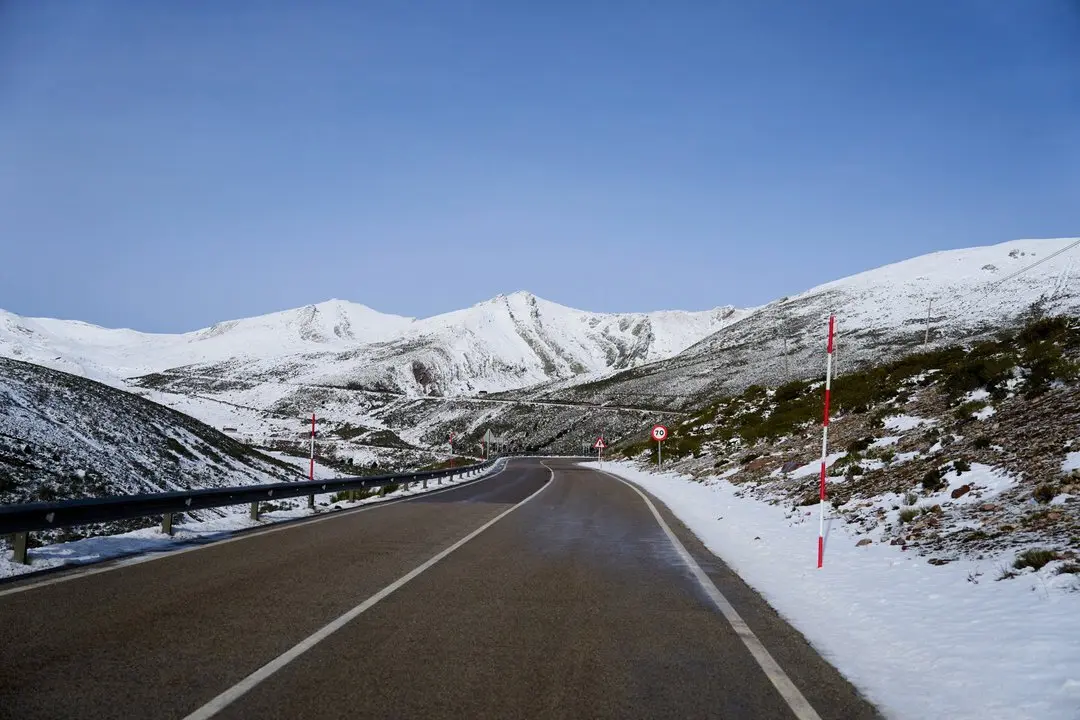 5/12/23  ALTO CAMPO
NIEVE EN ALTO CAMPO 



FOTO: Juan Manuel Serrano Arce