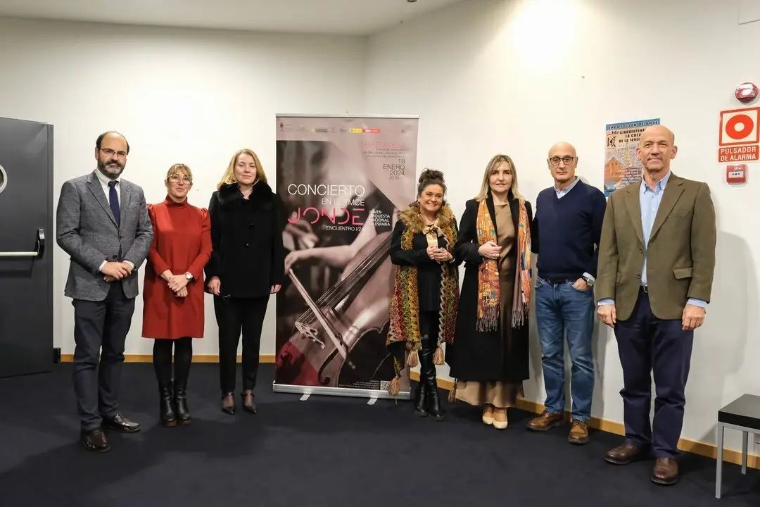 20:30 horas. Teatro Municipal Concha Espina. Torrelavega. La consejera de Cultura, Turismo y Deporte, Eva Guillermina Fern&aacute;ndez, asiste al Concierto de la Joven Orquesta Nacional de Espa&ntilde;a. 18 de enero de 2024 &copy; Ra&uacute;l Lucio