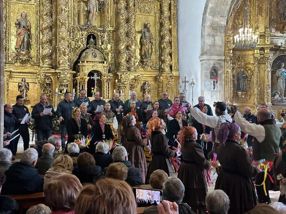 Celebraci&oacute;n de la Eucarist&iacute;a Coro
