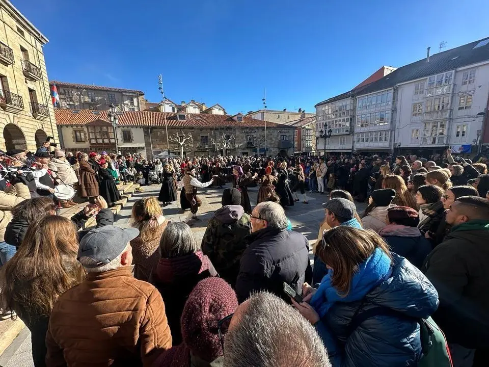 Celebraci&oacute;n en la Plaza