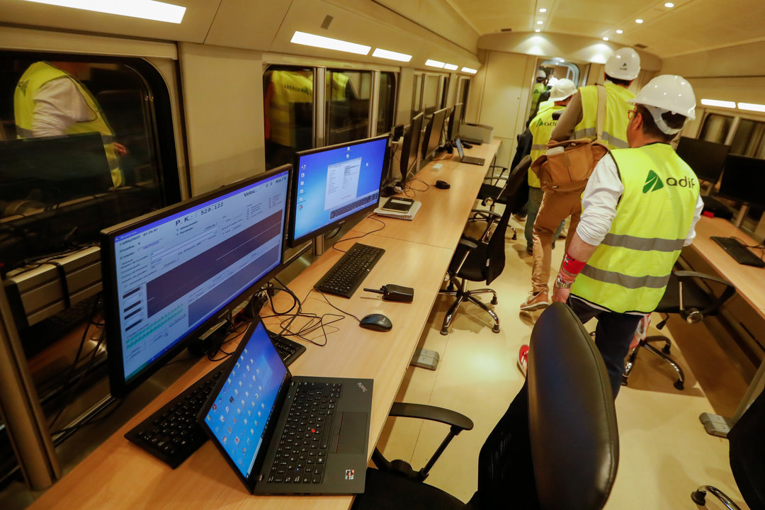 13-05-22 Llegada del tren laboratorio de Adif en la primera fase de las pruebas para la Alta Velocidad en la estación de El Carmen de Murcia.