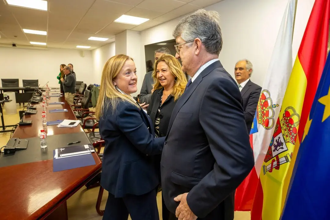 09.00 horas. Sala de Videoconferencias del Gobierno de Cantabria (1&ordf; planta)
La consejera de Presidencia, Justicia, Seguridad y Simplificaci&oacute;n Administrativa,
Isabel Urrutia, se re&uacute;ne para impulsar un Pacto para la Justicia. 27 noviembre 2023 &copy; Miguel De la Parra