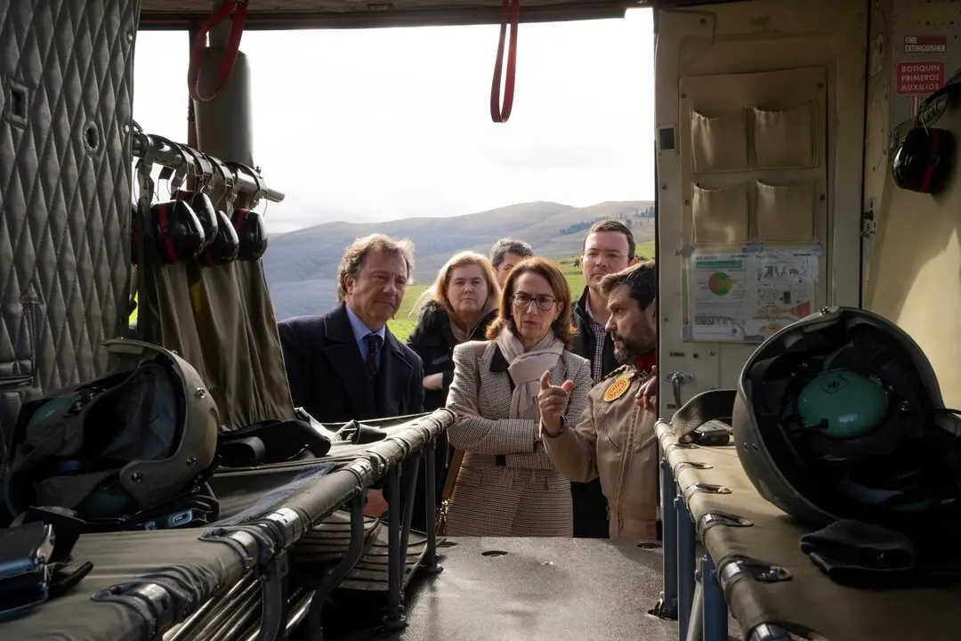 10:30 horas. Helipuerto de Jaedo, Ruente.
El consejero de Desarrollo Rural, Ganader&iacute;a, Pesca y Alimentaci&oacute;n, Pablo Palencia, visita la base de la Brigada de Refuerzo de Incendios Forestales (BRIF).