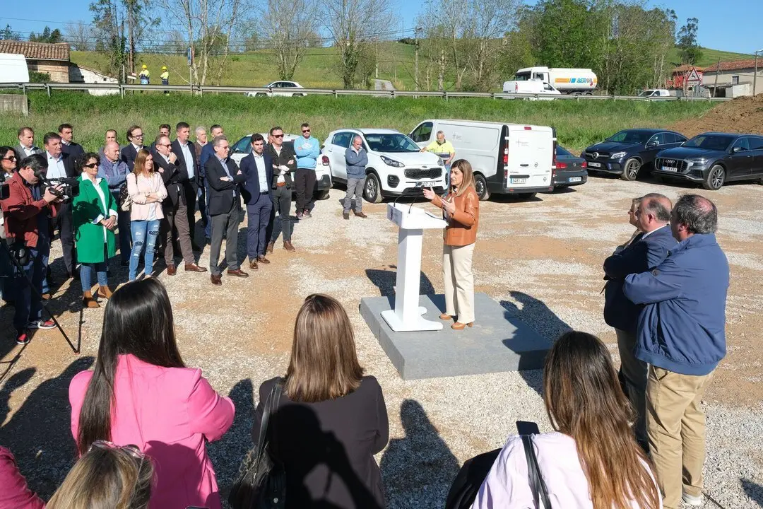 10:00 horas. Penagos. La presidenta de Cantabria, Mar&iacute;a Jos&eacute; S&aacute;enz de Buruaga, asiste al inicio de las obras de la variante de Sar&oacute;n. 12 de abril de 2024 &copy; Ra&uacute;l Lucio