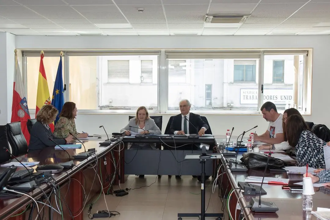 La consejera de Presidencia, Justicia, Seguridad y Simplificaci&oacute;n Administrativa, Isabel Urrutia, preside la Mesa Sectorial de Funcionarios de la Administraci&oacute;n de Justicia. 
8 mayo 2024