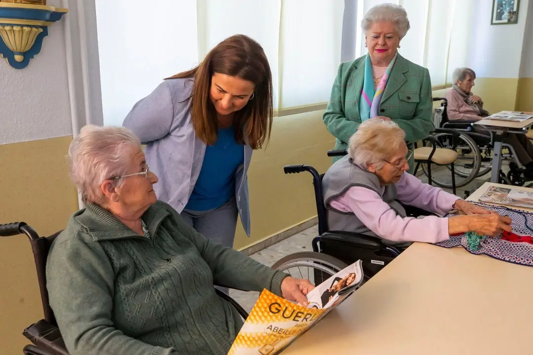 11:00 horas. Av. de Fernando Arce, 18. Torrelavega
La consejera de Inclusi&oacute;n Social, Juventud, Familias e Igualdad, Bego&ntilde;a G&oacute;mez del
R&iacute;o, visita la Fundaci&oacute;n Asilo. 10 MAYO 2024 &copy; Miguel De la Parra
