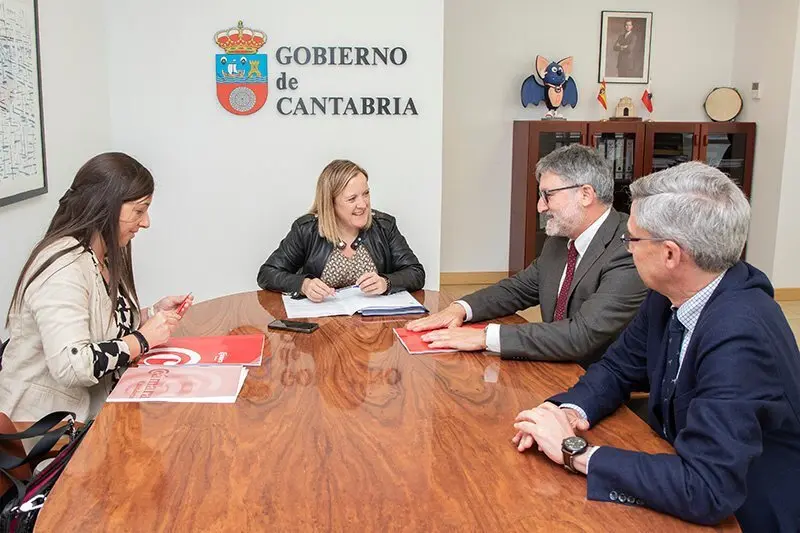 La consejera de Presidencia, Justicia, Seguridad y Simplificaci&oacute;n Administrativa, Isabel Urrutia, recibe a Mart&iacute;n Silv&aacute;n (CEOE). 
27 mayo 2024