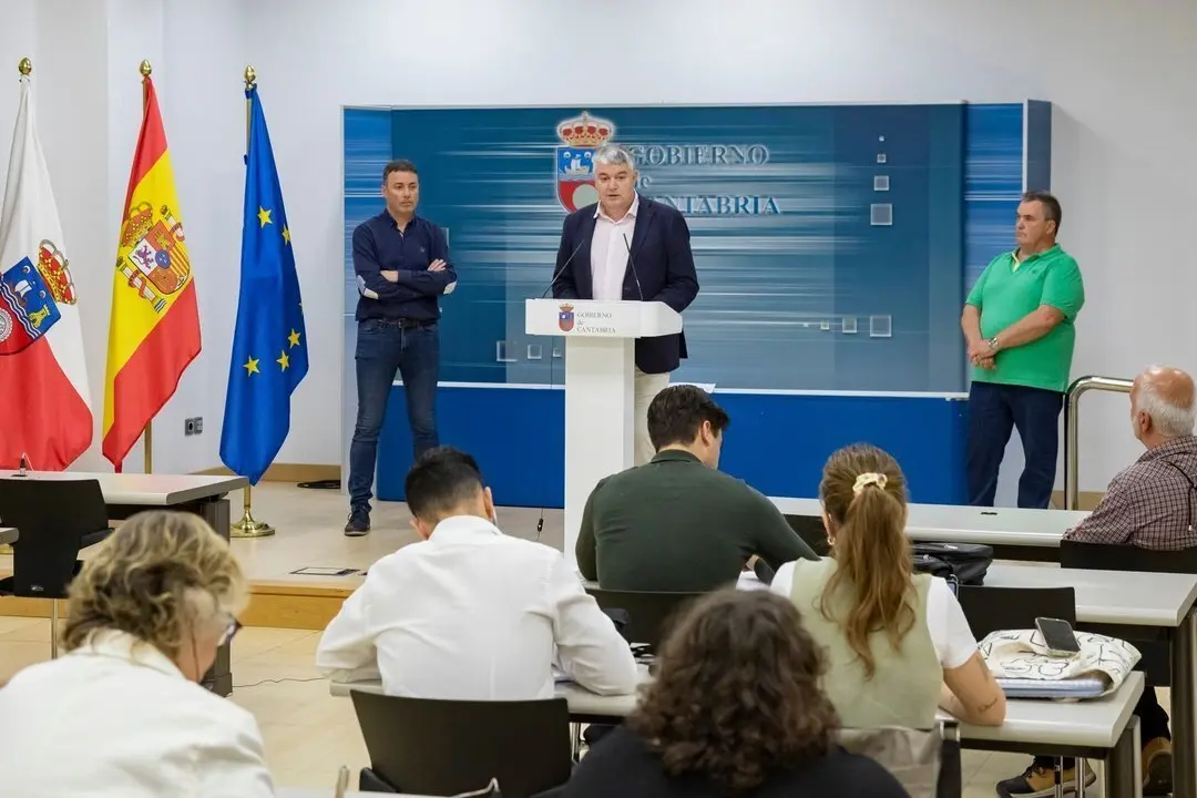 11:30 horas. Sala de prensa del Gobierno de Cantabria 

El consejero de Econom&iacute;a, Hacienda y Fondos Europeos, Luis &Aacute;ngel Ag&uuml;eros, presenta, en rueda de prensa, el proyecto 'Culturea'.