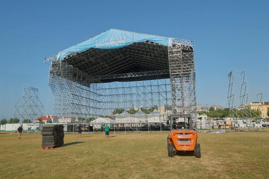 Montaje Semana Grande - EL REY LAGARTÓN (2)