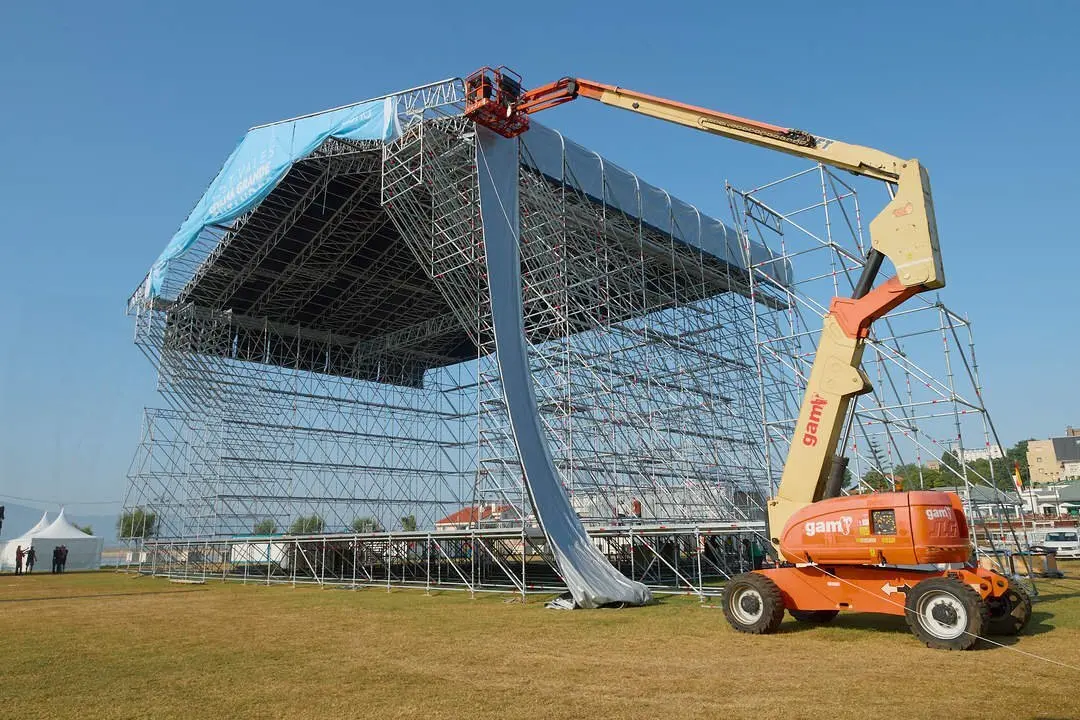 Montaje Semana Grande - EL REY LAGARTÓN (4)