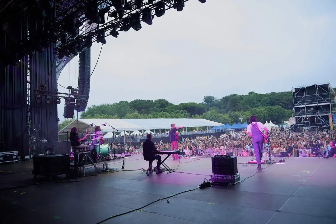 LA SONRISA DE JULIA - MAGDALENA EN VIVO 2024 - &copy;EL REY LAGART&Oacute;N (1)