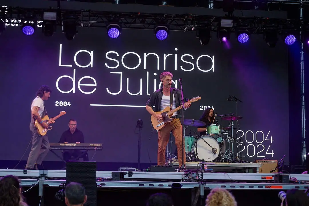 LA SONRISA DE JULIA - MAGDALENA EN VIVO 2024 - &copy;EL REY LAGART&Oacute;N (8)