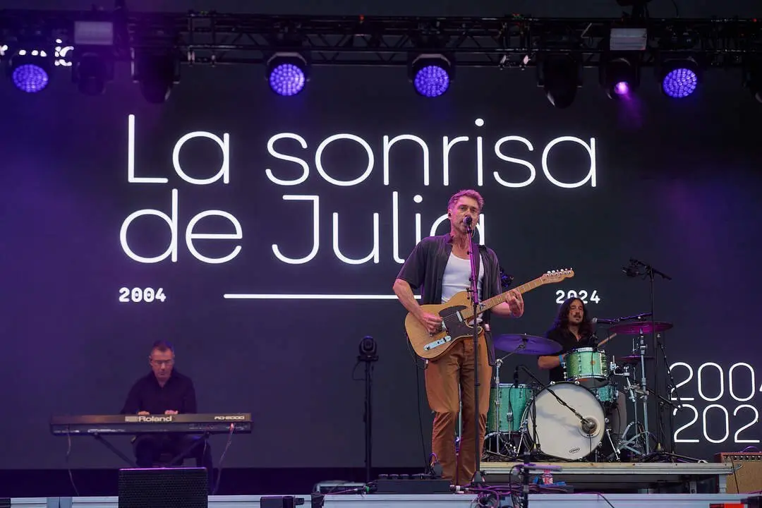 LA SONRISA DE JULIA - MAGDALENA EN VIVO 2024 - &copy;EL REY LAGART&Oacute;N (9)