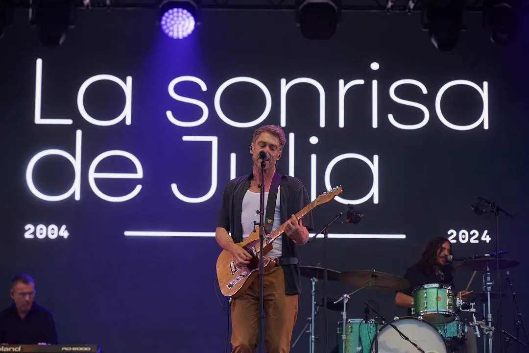 LA SONRISA DE JULIA - MAGDALENA EN VIVO 2024 - &copy;EL REY LAGART&Oacute;N (11)