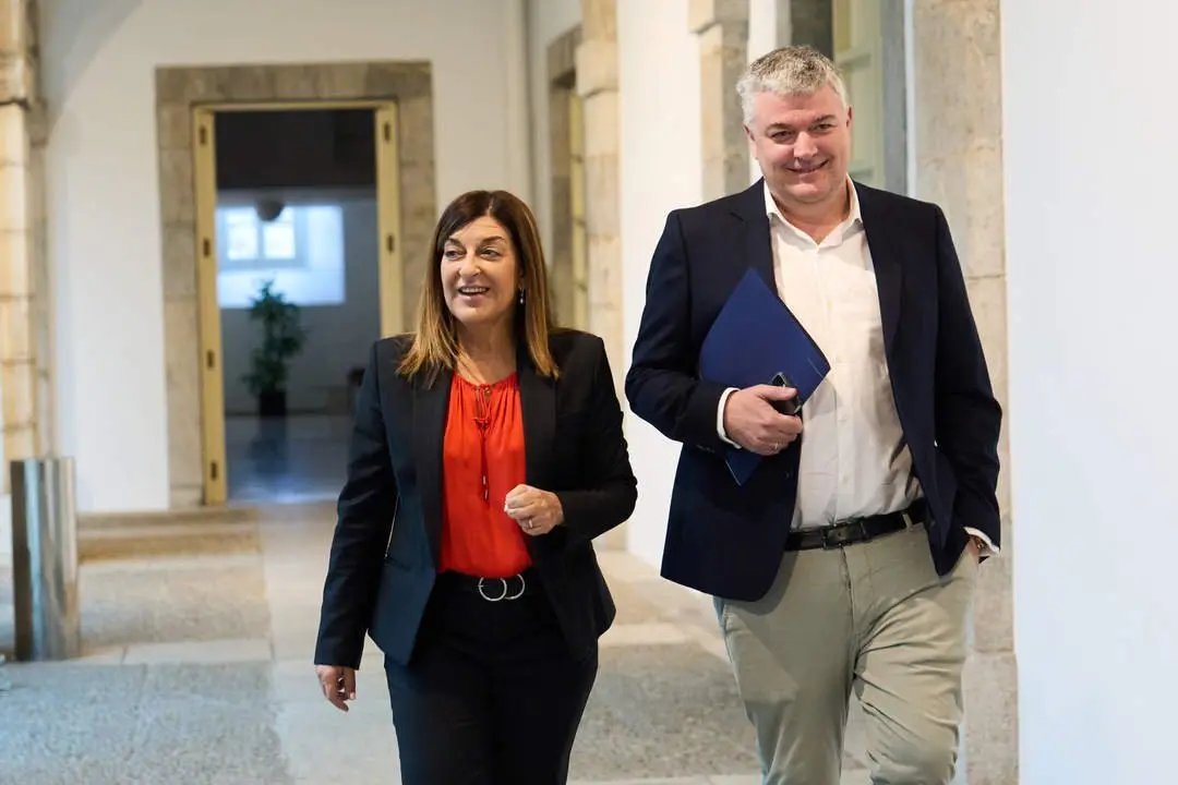 27/10/23  SANTANDER
ep reunion pp prc 

Mar&iacute;a JosE Saenz de Buruaga; Miguel ANgel Revilla.

FOTO: Juanma Serrano