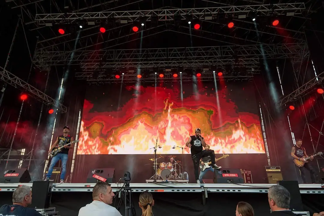 4 DE COPAS  VIVE LA FERIA 2024 - &copy;EL REY LAGARTÓN (9)