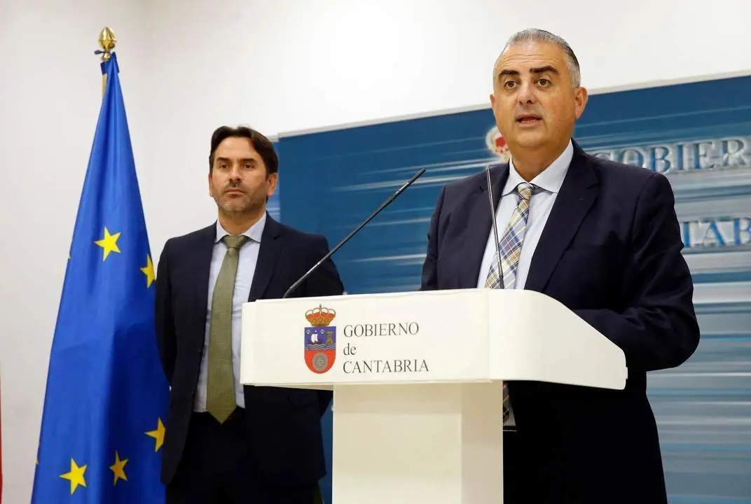 El consejero de Fomento, Ordenaci&oacute;n del Territorio y Medio Ambiente, Roberto Media, presenta el Decreto por el que se regulan los servicios de autotaxi en Cantabria. 
10 SEP 24