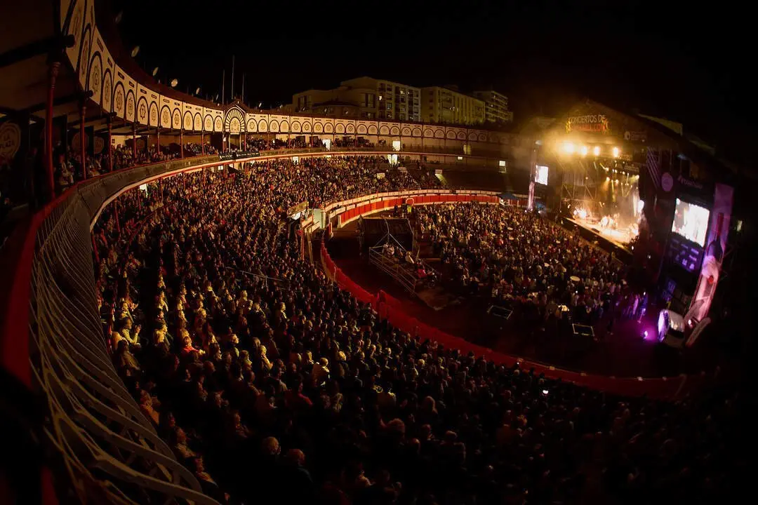 ROZALÉN - LA PLAZA SANTANDER 2024 - &copy;EL REY LAGARTÓN (9)