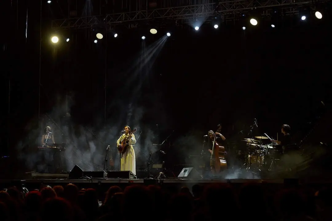 VALERIA CASTRO - LA PLAZA SANTANDER 2024 - &copy;EL REY LAGARTÓN (7)