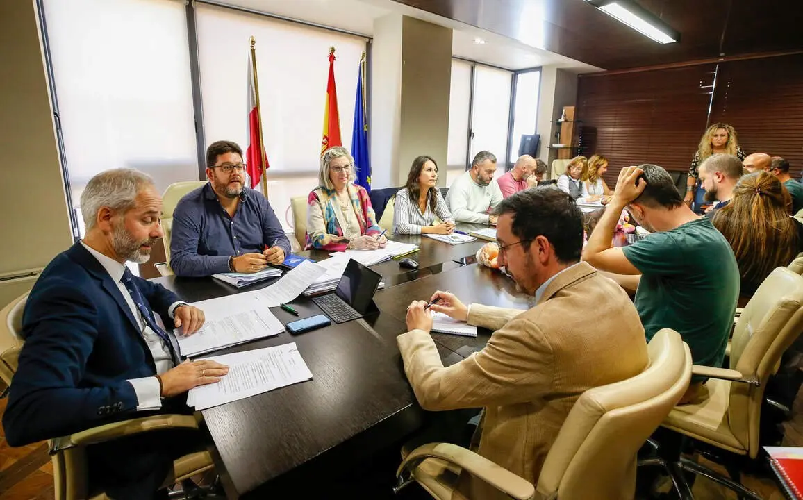 El consejero de Educacion se re&uacute;ne con la Junta de Personal Docente. 
11 oct 24