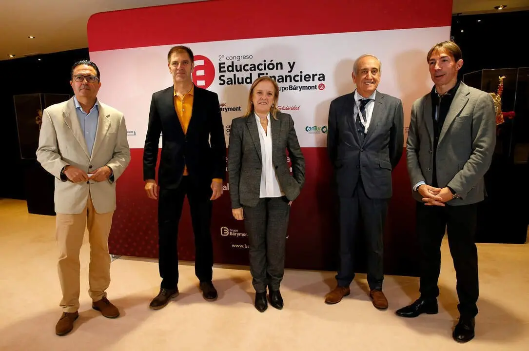 La consejera de Presidencia, Justicia, Seguridad y Simplificaci&oacute;n Administrativa, Isabel Urrutia, inaugura el segundo congreso de educaci&oacute;n y salud financiera organizado por el Grupo Barymont.

13 nov 24