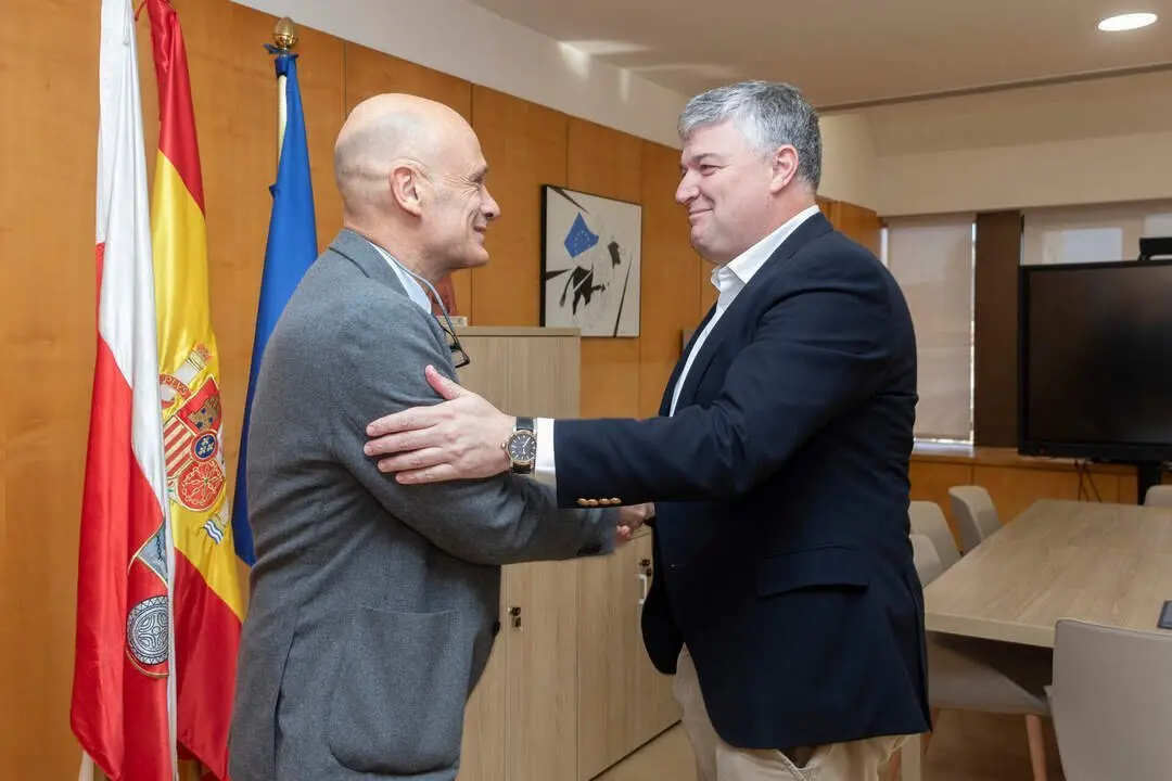 11:30 horas. Despacho del consejero

El consejero de Econom&iacute;a, Hacienda, Financiaci&oacute;n Auton&oacute;mica y Fondos Europeos, Luis &Aacute;ngel Ag&uuml;eros, recibe al alcalde de Los Corrales de Buelna, Julio Arranz.