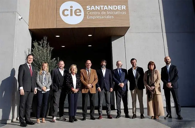 11:00 horas. Centro de Iniciativas Empresariales (CIE). Calle La Tesilla, Santander

El consejero de Salud, C&eacute;sar Pascual, asiste a la entrega de los Premios Santander X Global Challenge | Innovation in Healthcare.