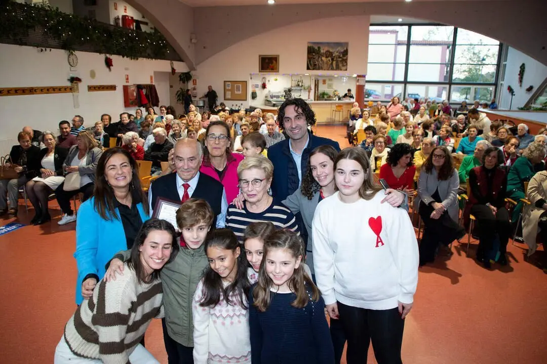 Centro Social de Mayores de El Astillero, Parque La Orconera.

La consejera de Inclusi&oacute;n Social, Juventud, Familias e Igualdad, Bego&ntilde;a G&oacute;mez del R&iacute;o, asiste al homenaje a los mayores de El Astillero
NR &copy;
28 NOV 24