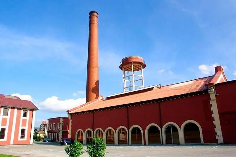 Feria de muestras de La Lechera en Torrelavega.
Nacho Romero &copy;     14 jun 04