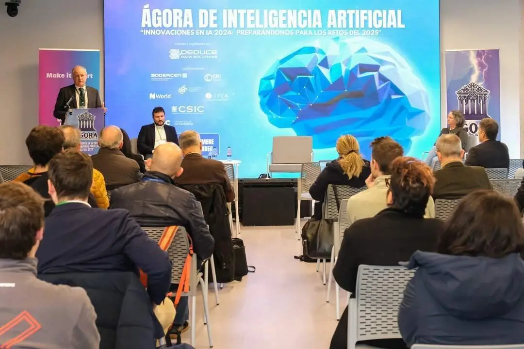 09:30 horas. Edificio Bisalia. PCTCAN. El consejero de Industria, Empleo, Innovaci&oacute;n y Comercio, Eduardo Arasti, participa en el &lsquo;Encuentro &Aacute;gora de Inteligencia Artificial&rsquo;. 12 de diciembre de 2024 &copy; Ra&uacute;l Lucio